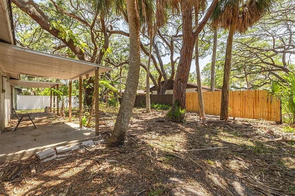 Image 20 of 24 For 7116-7120 Oakwood Drive