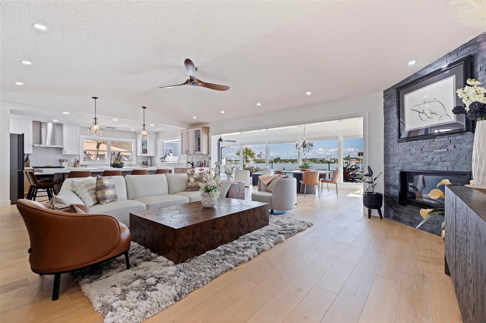 Image 11 of 51 For 7827 9th Avenue S