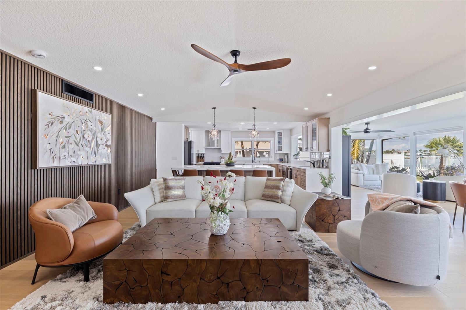 Image 13 of 51 For 7827 9th Avenue S