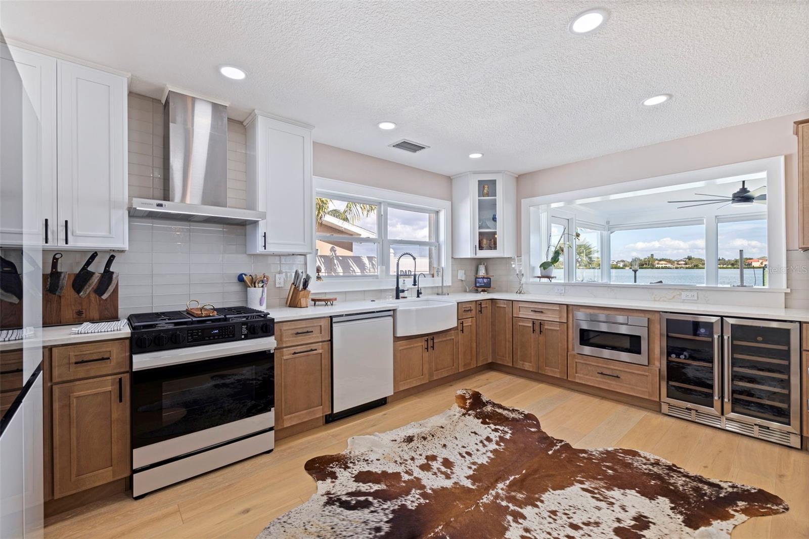 Image 16 of 51 For 7827 9th Avenue S