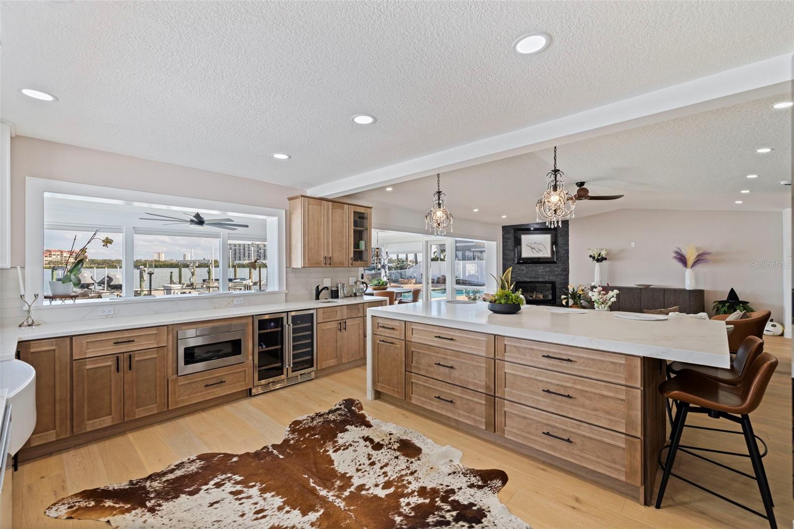 Image 18 of 51 For 7827 9th Avenue S