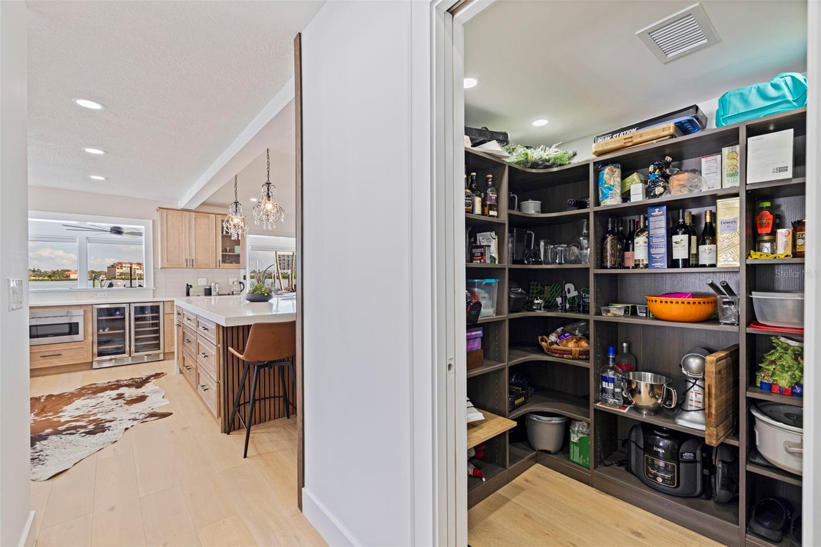 Image 20 of 51 For 7827 9th Avenue S