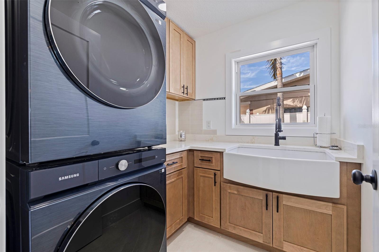 Image 21 of 51 For 7827 9th Avenue S