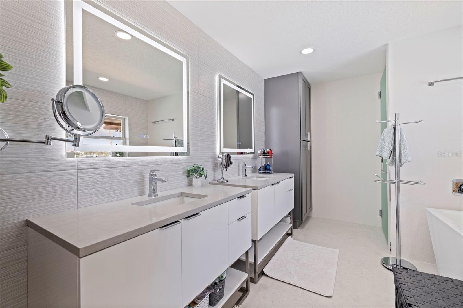 Image 30 of 51 For 7827 9th Avenue S