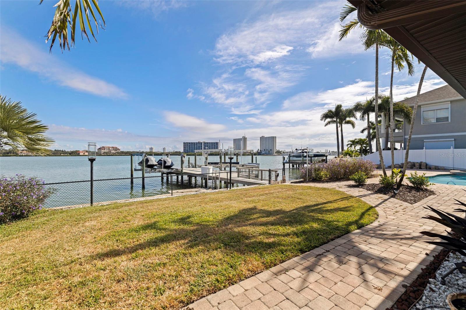 Image 38 of 51 For 7827 9th Avenue S