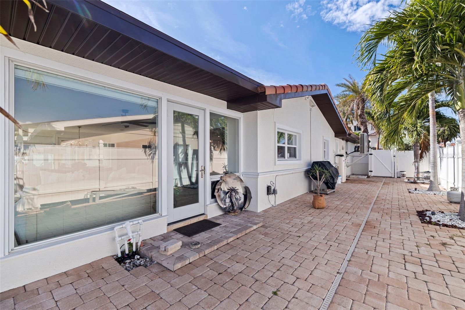 Image 44 of 51 For 7827 9th Avenue S