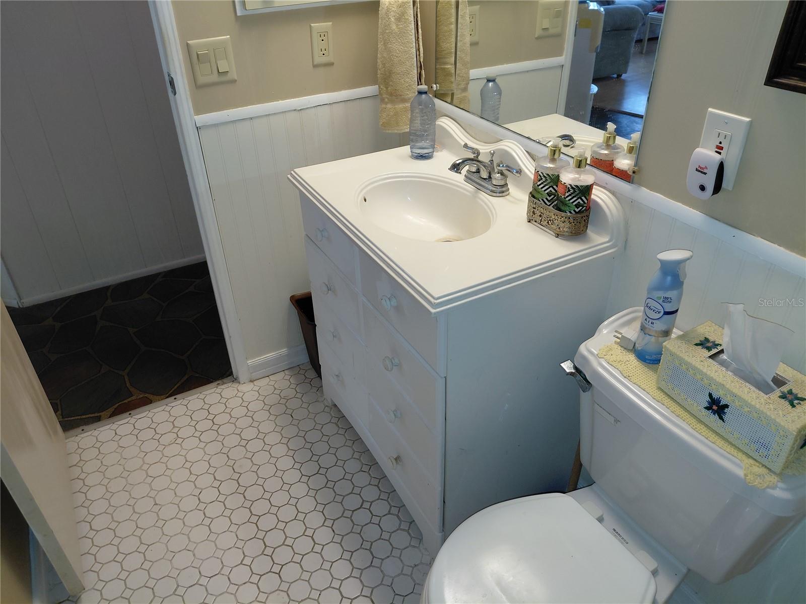 Image 15 of 43 For 2135 Waterview Drive