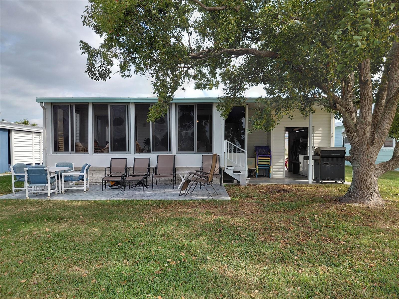 Image 24 of 43 For 2135 Waterview Drive