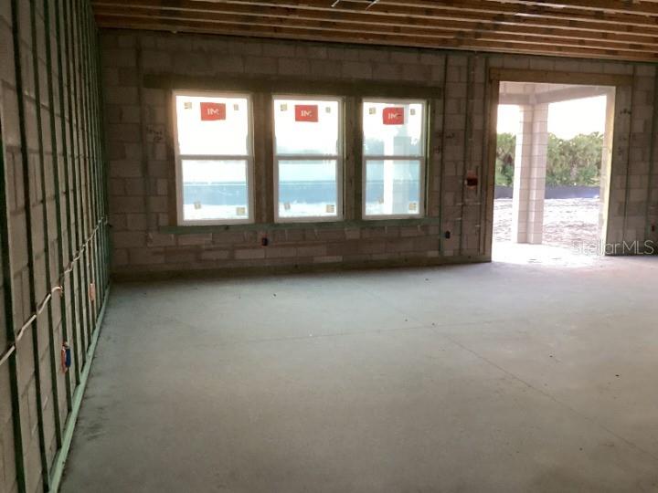 Image 6 of 33 For 4494 Masthead Ave