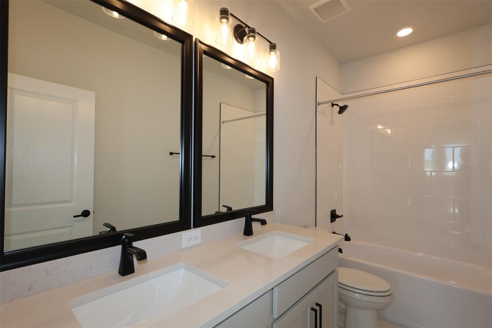 Image 11 of 16 For 31406 Pendleton Landing Circle