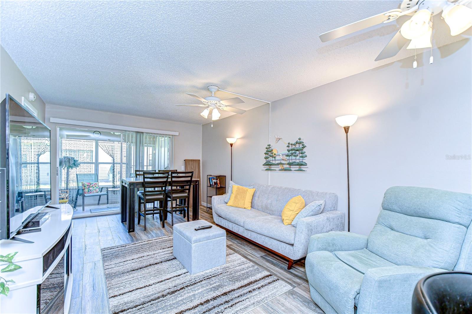 Image 10 of 39 For 13870 Oakwood Lane