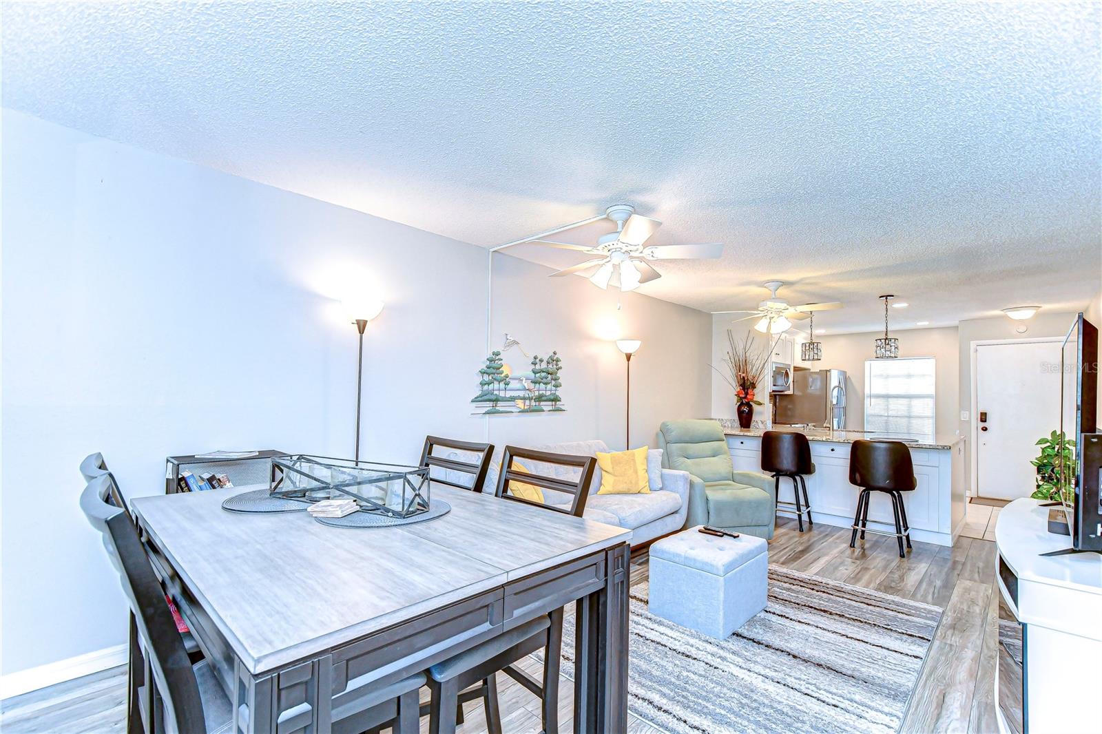 Image 14 of 39 For 13870 Oakwood Lane