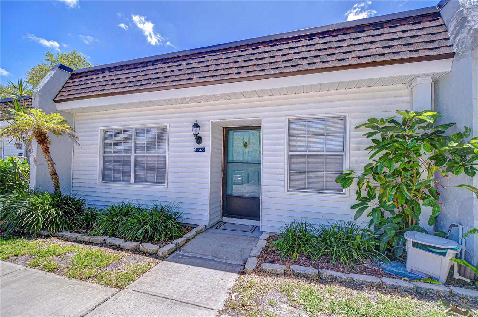 Image 3 of 39 For 13870 Oakwood Lane