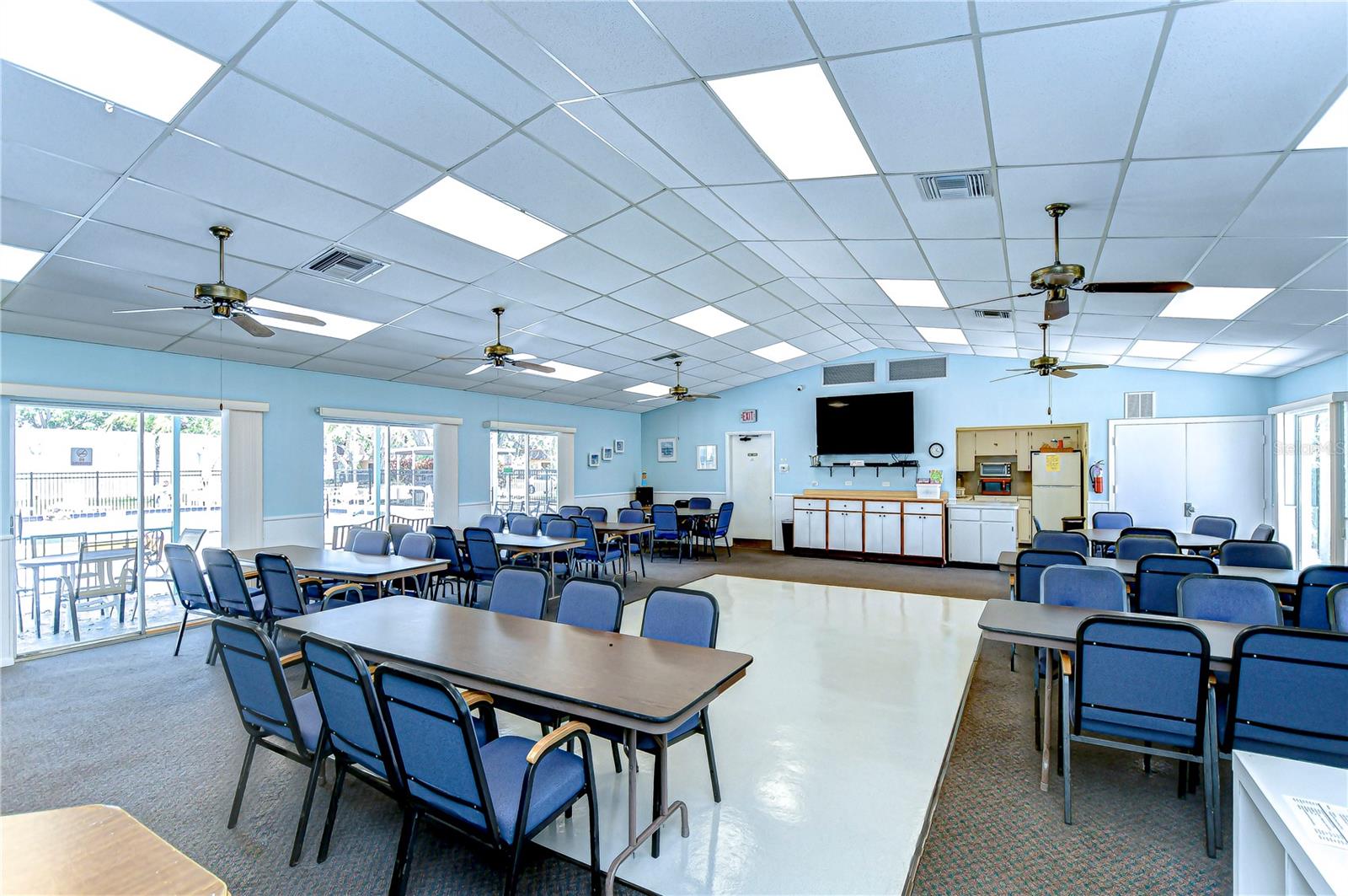 Image 30 of 39 For 13870 Oakwood Lane