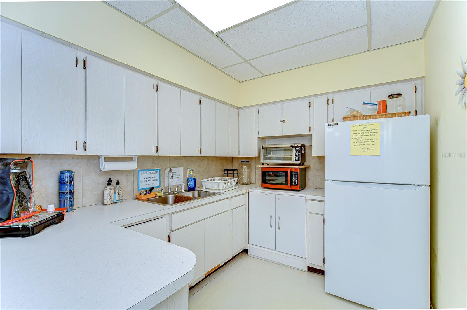 Image 36 of 39 For 13870 Oakwood Lane