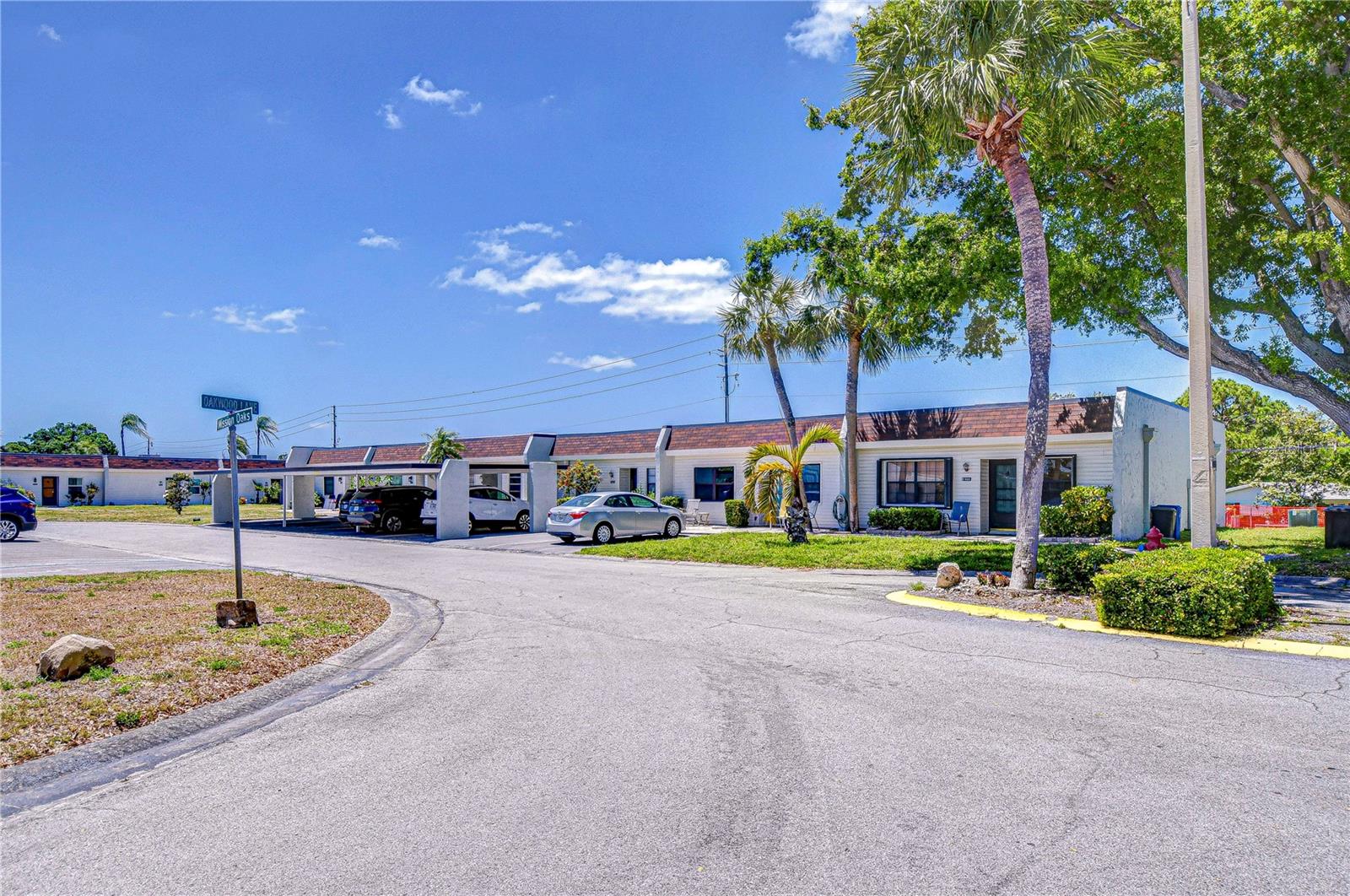 Image 38 of 39 For 13870 Oakwood Lane