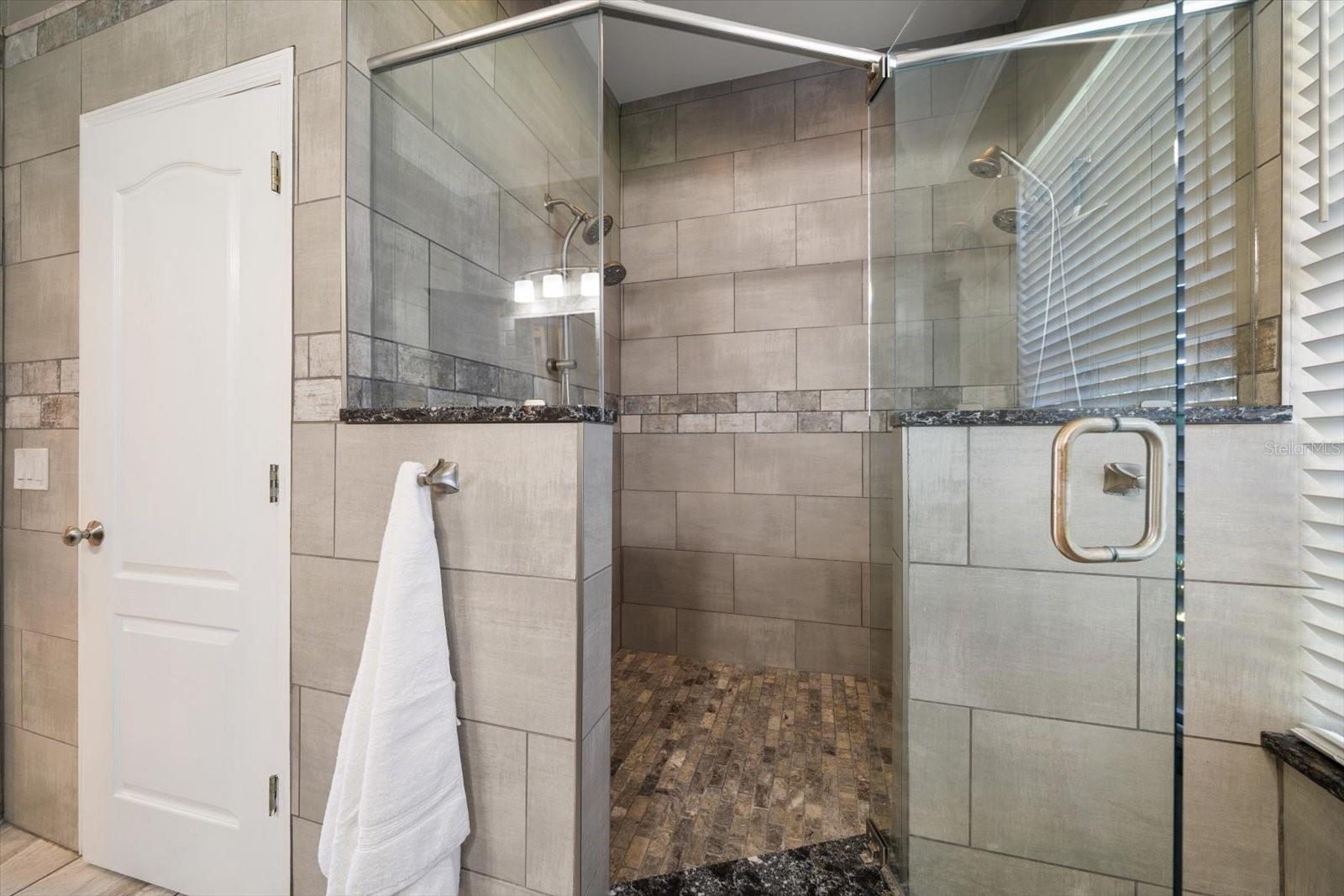 Image 22 of 50 For 2712 Abbey Grove Drive