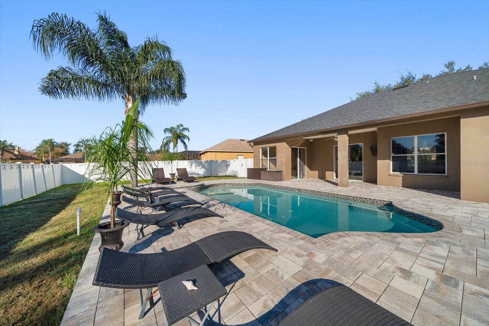 Image 5 of 50 For 2712 Abbey Grove Drive