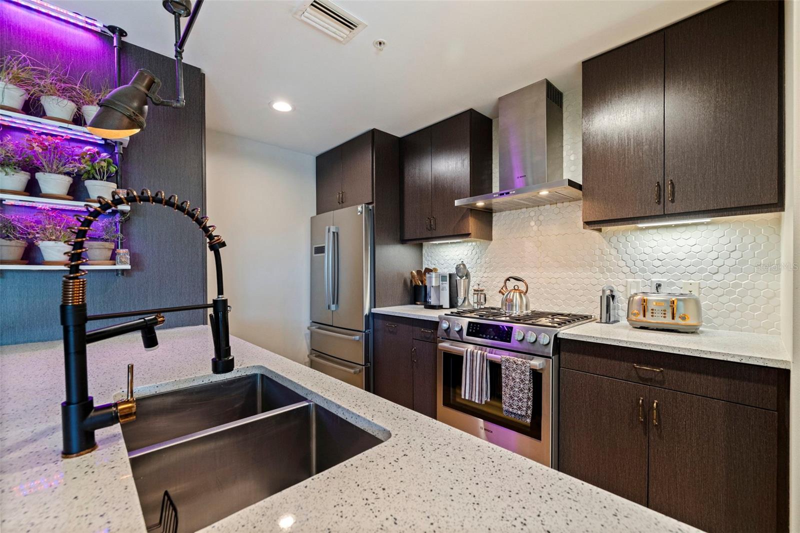 Image 15 of 44 For 199 Dali Boulevard 402