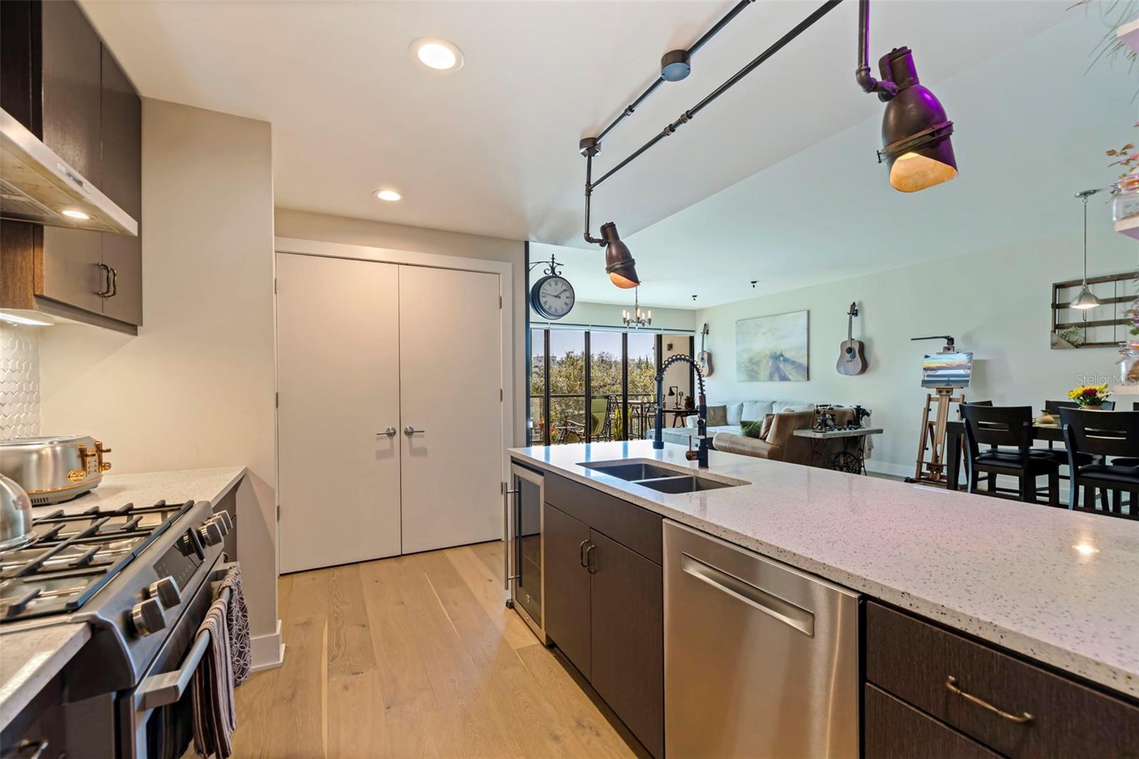 Image 17 of 44 For 199 Dali Boulevard 402