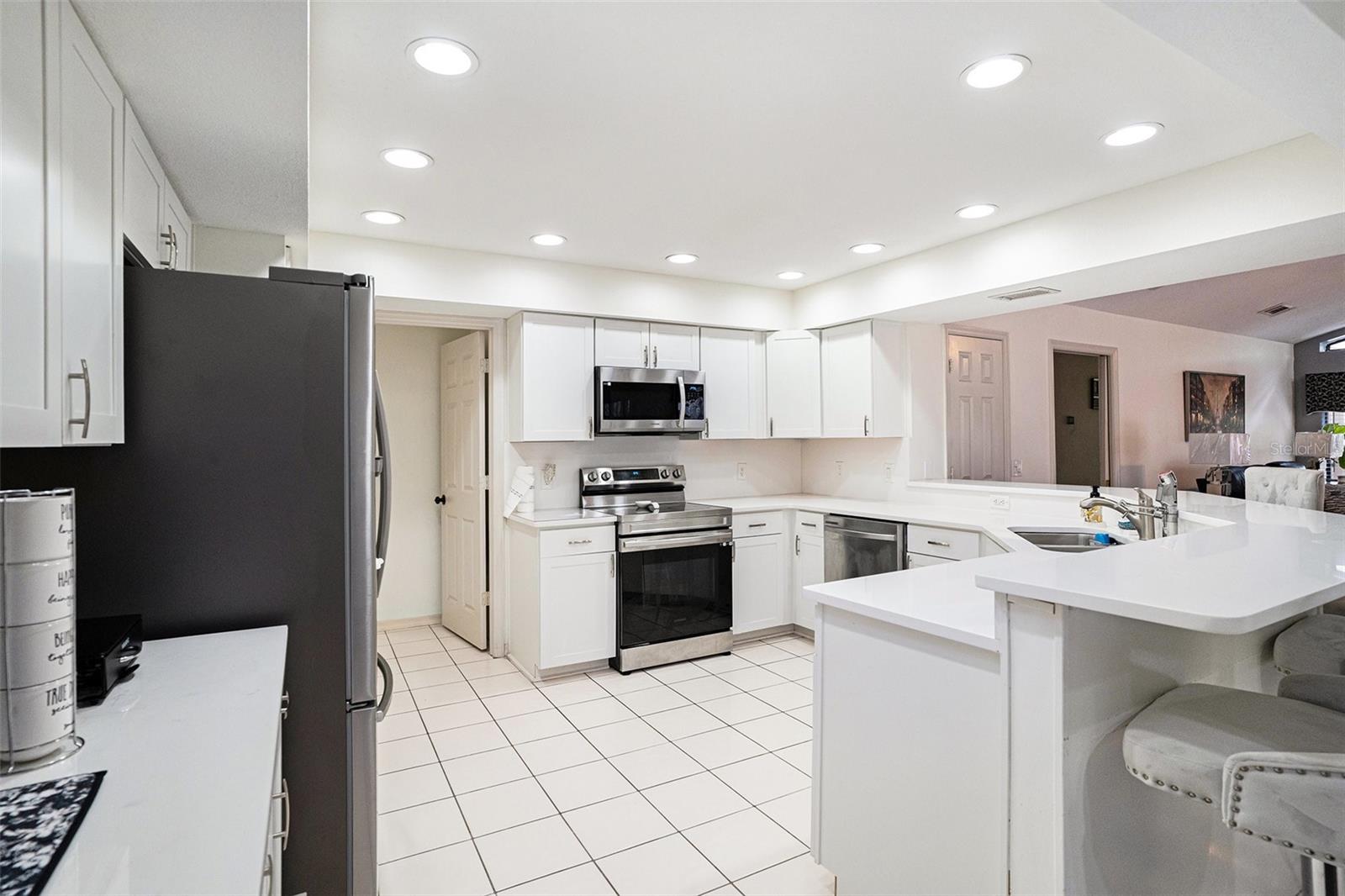 Image 11 of 32 For 1619 Palace Court