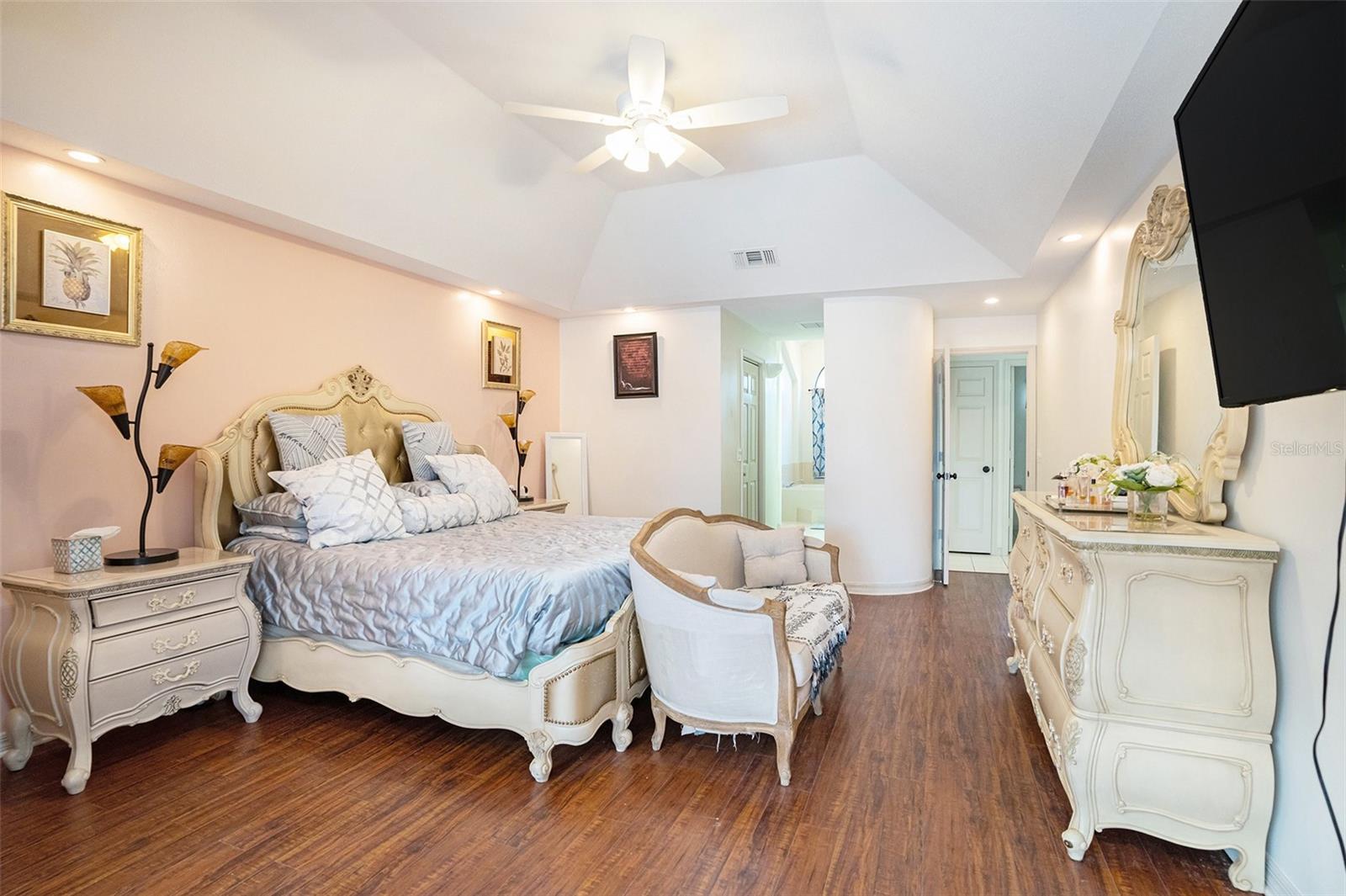 Image 15 of 32 For 1619 Palace Court