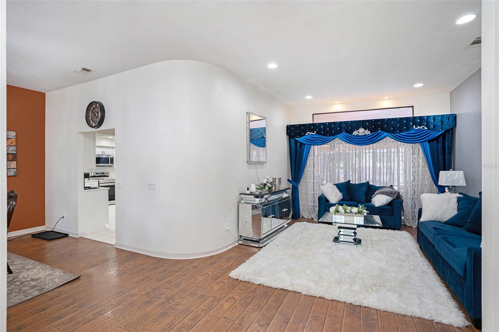 Image 19 of 32 For 1619 Palace Court