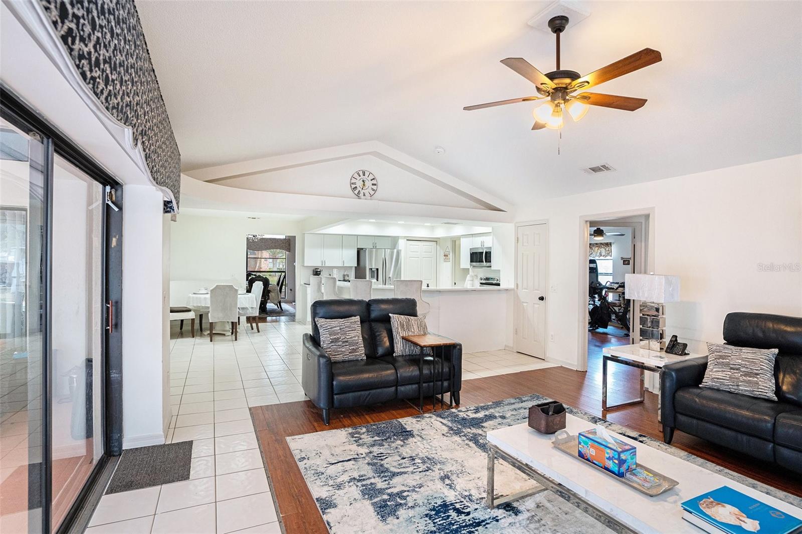 Image 6 of 32 For 1619 Palace Court