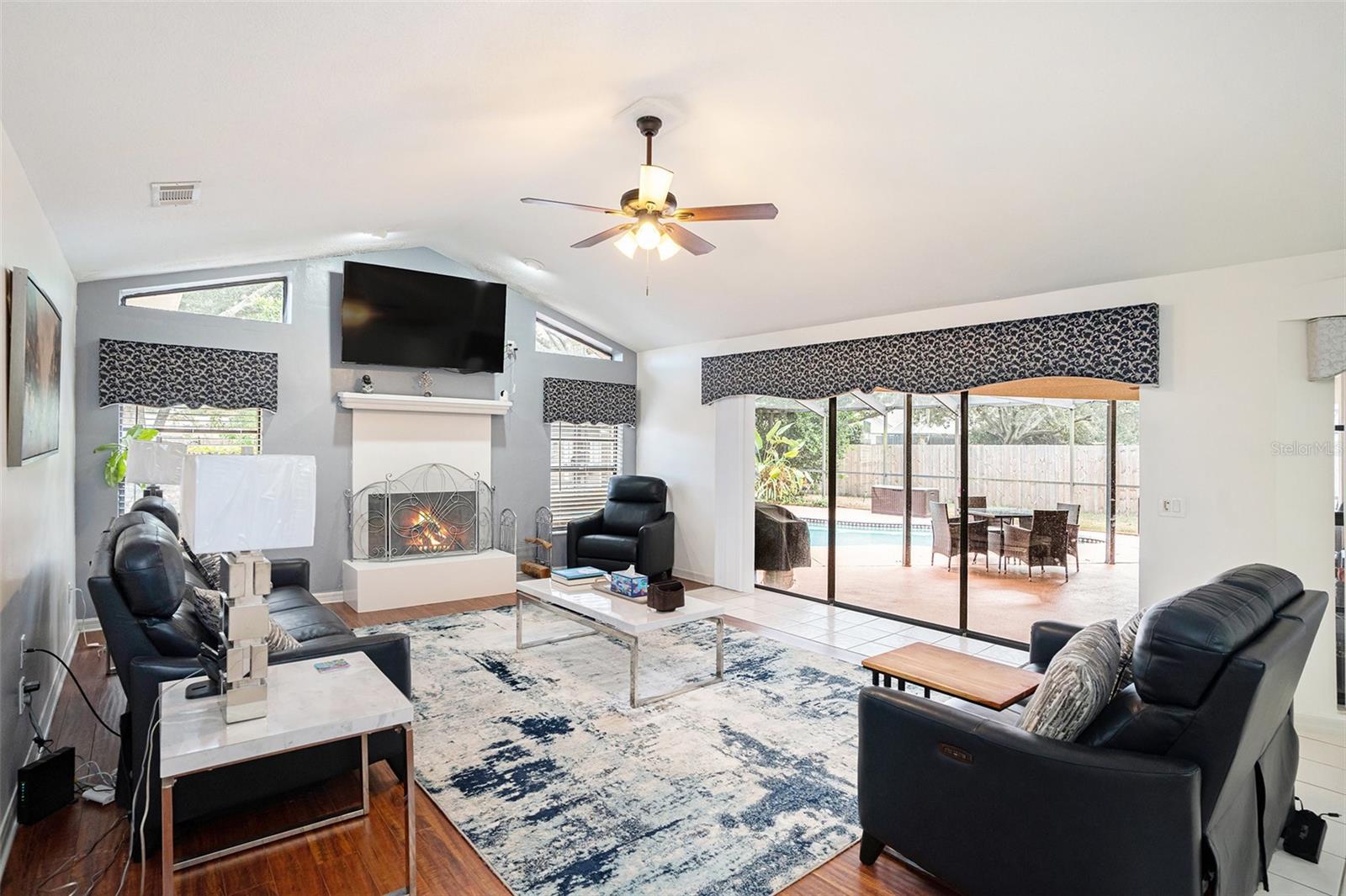 Image 7 of 32 For 1619 Palace Court