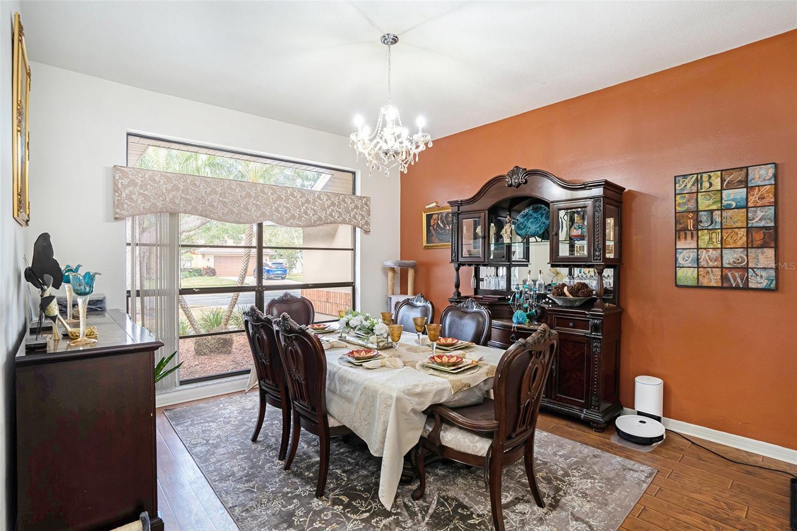 Image 8 of 32 For 1619 Palace Court