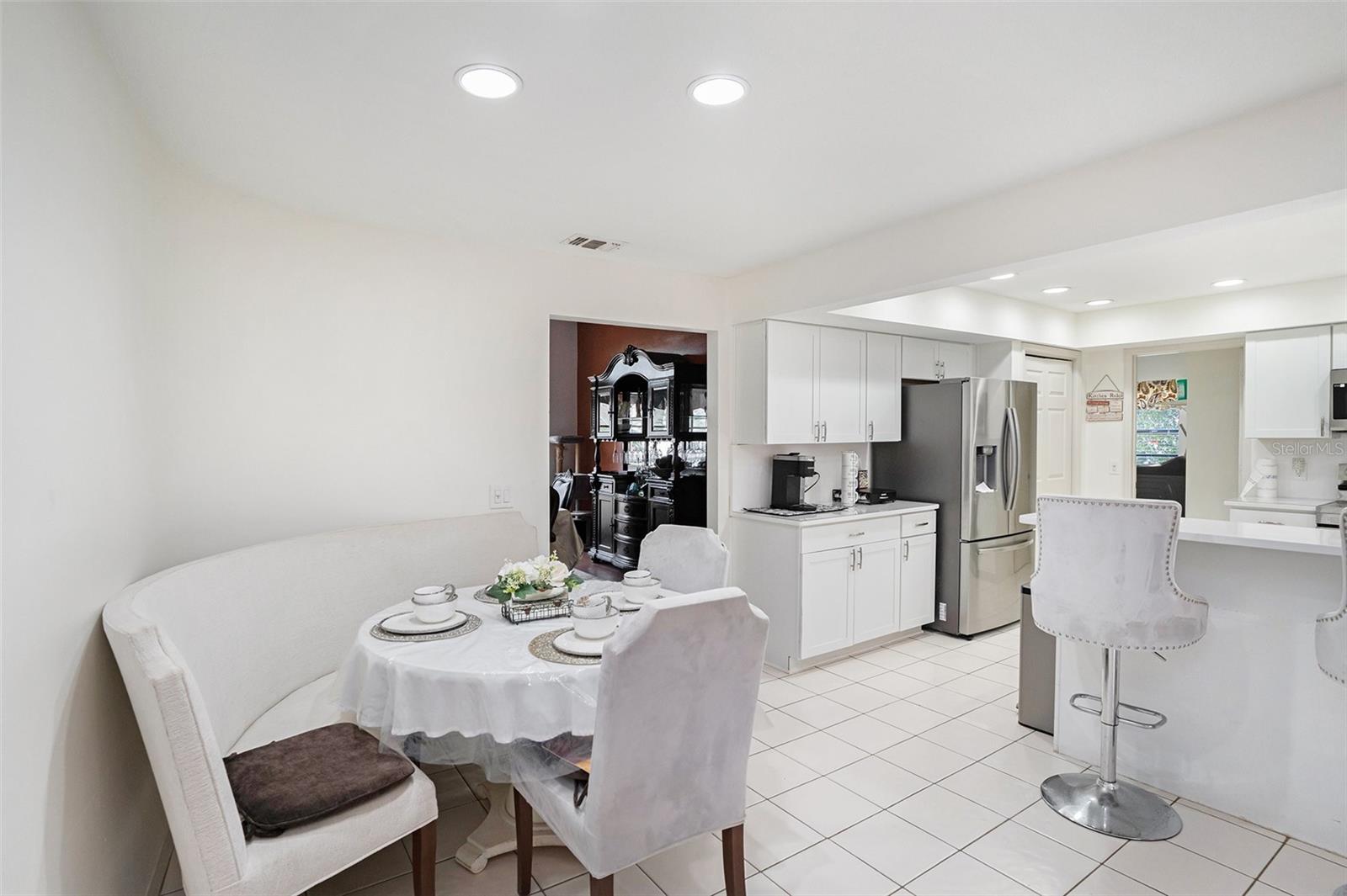 Image 9 of 32 For 1619 Palace Court