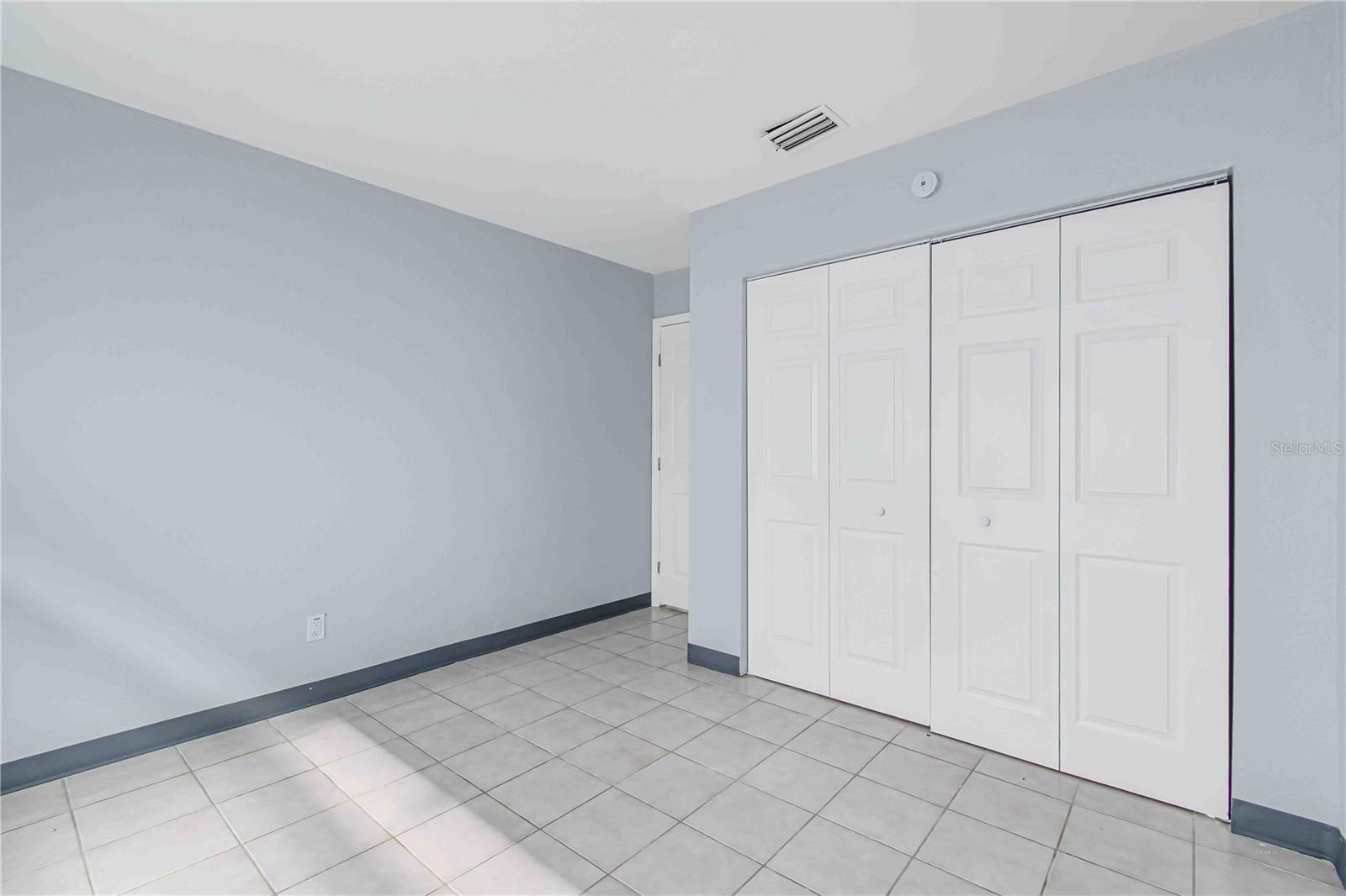 Image 14 of 28 For 140 112th Avenue N 5