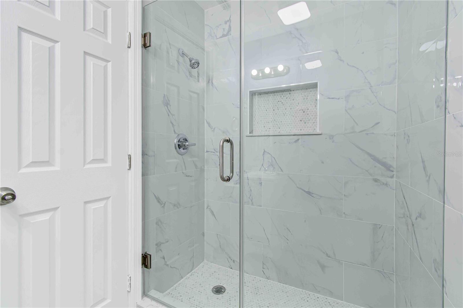 Image 17 of 28 For 140 112th Avenue N 5