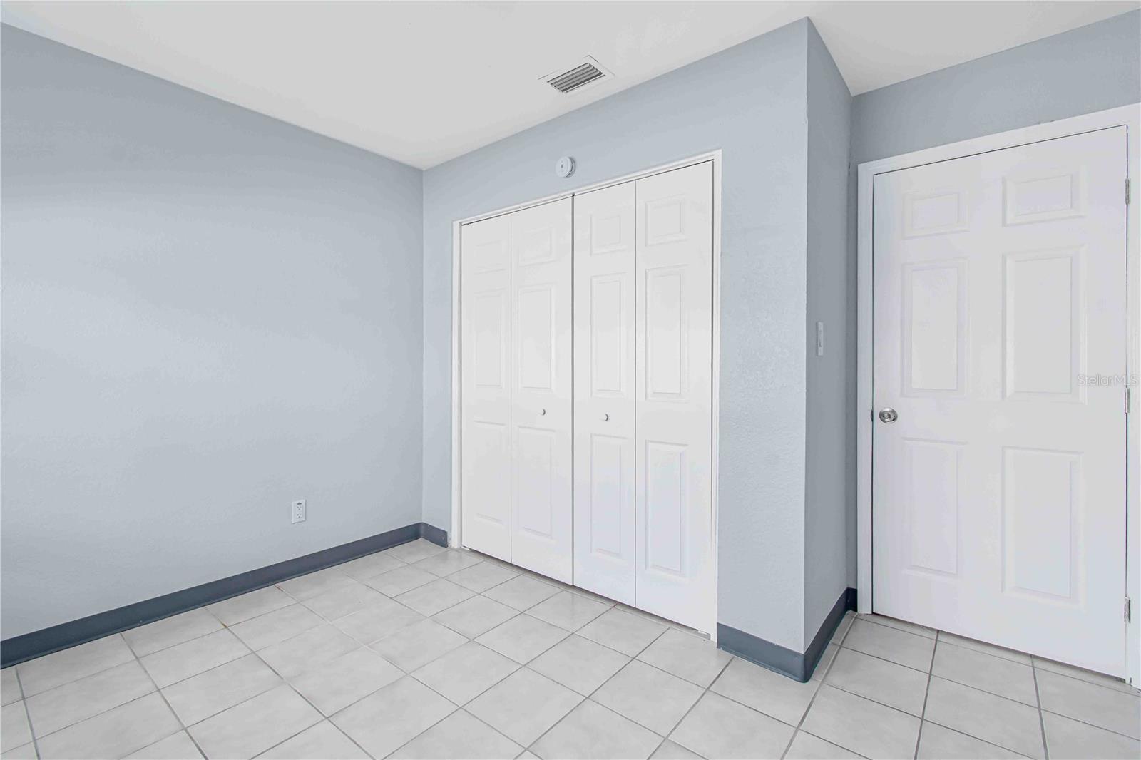 Image 19 of 28 For 140 112th Avenue N 5