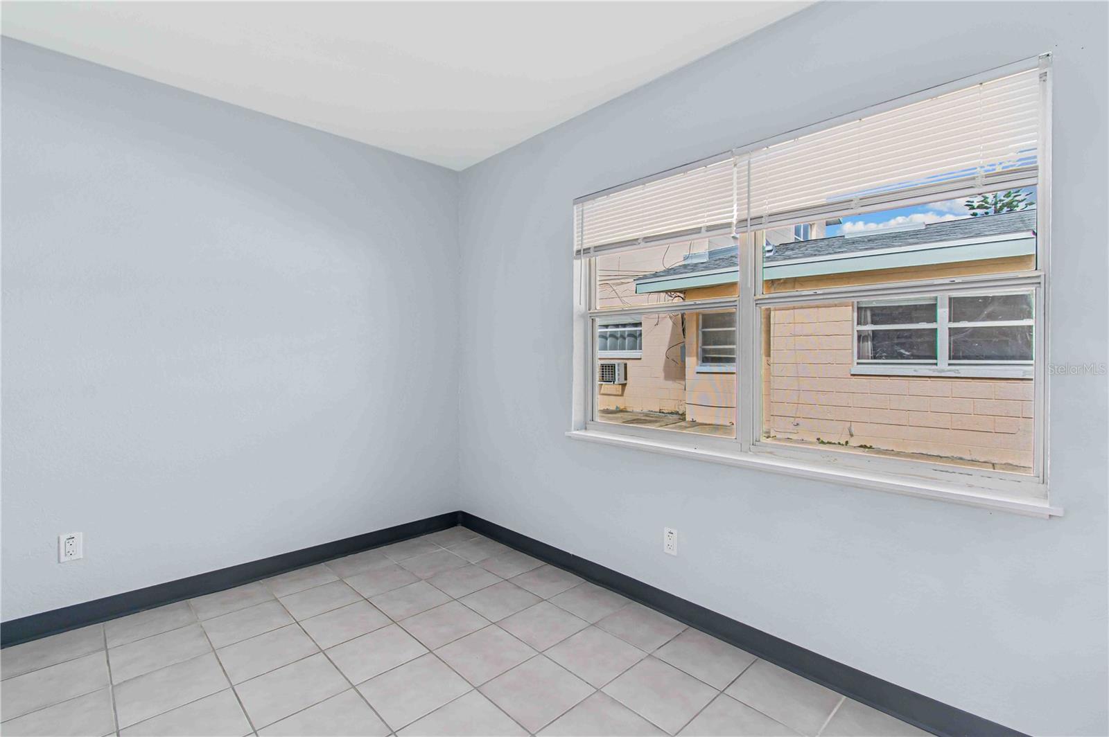 Image 21 of 28 For 140 112th Avenue N 5