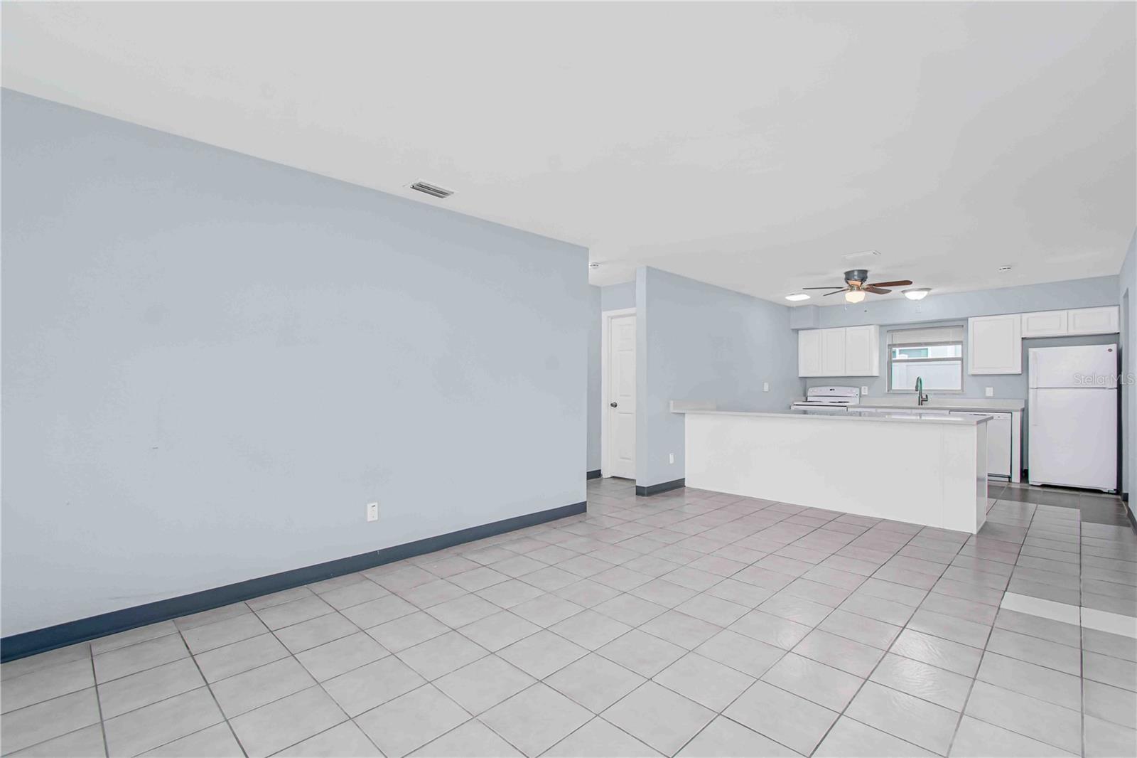 Image 4 of 28 For 140 112th Avenue N 5