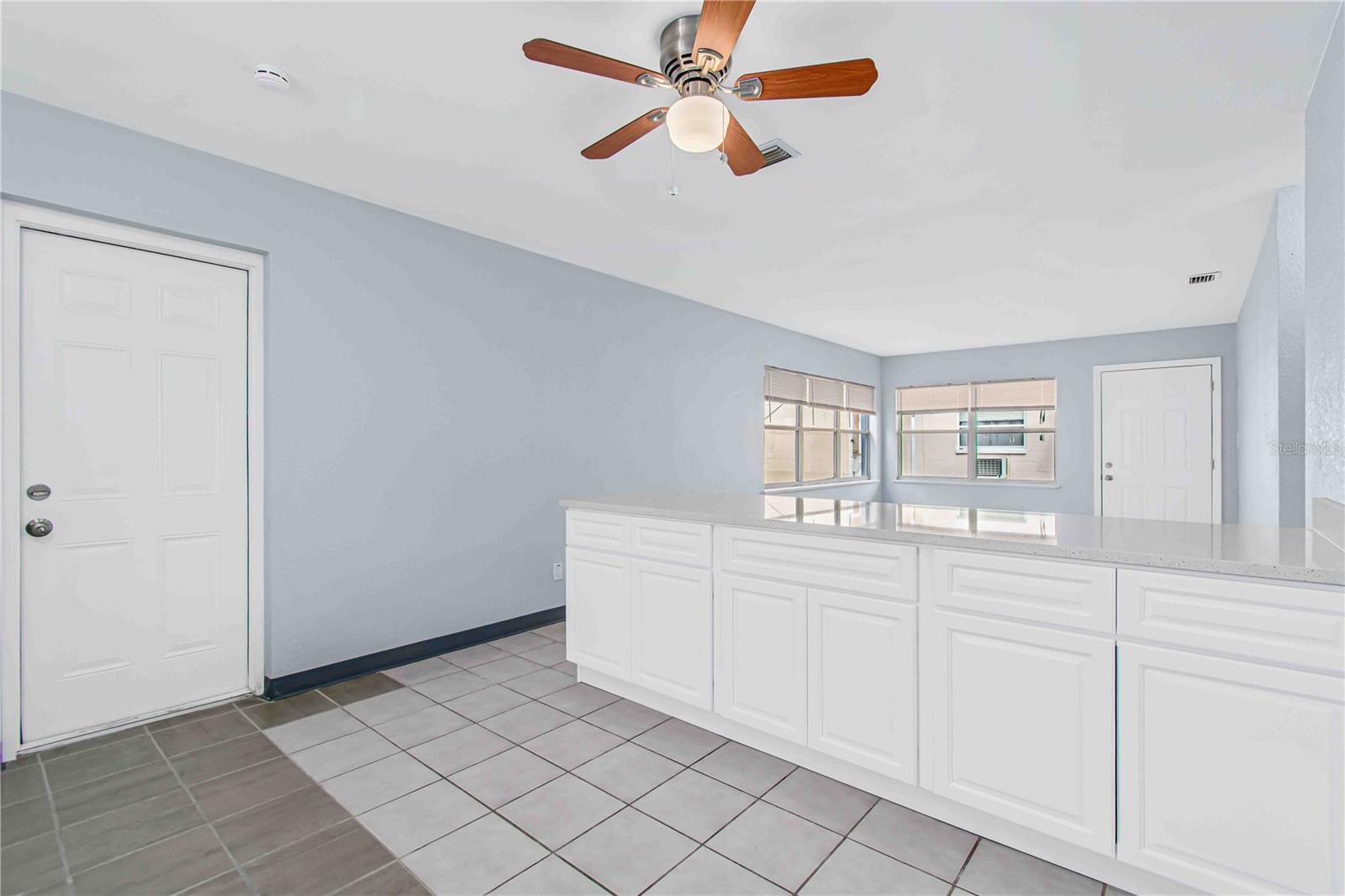 Image 9 of 28 For 140 112th Avenue N 5