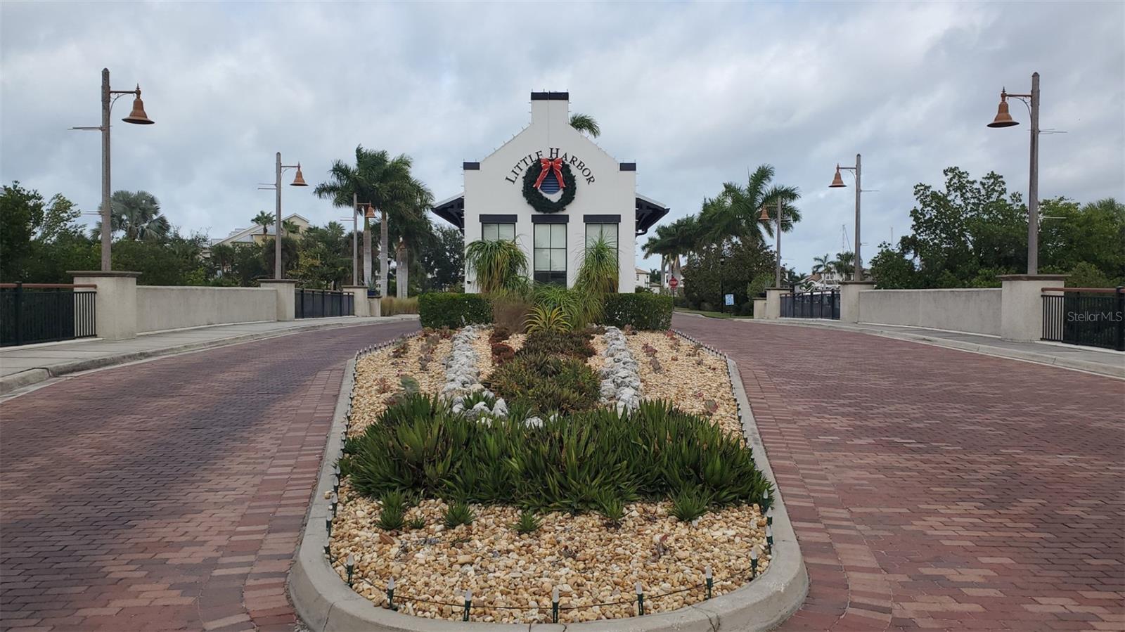 Listing photo id 21 for 209 Canal Street