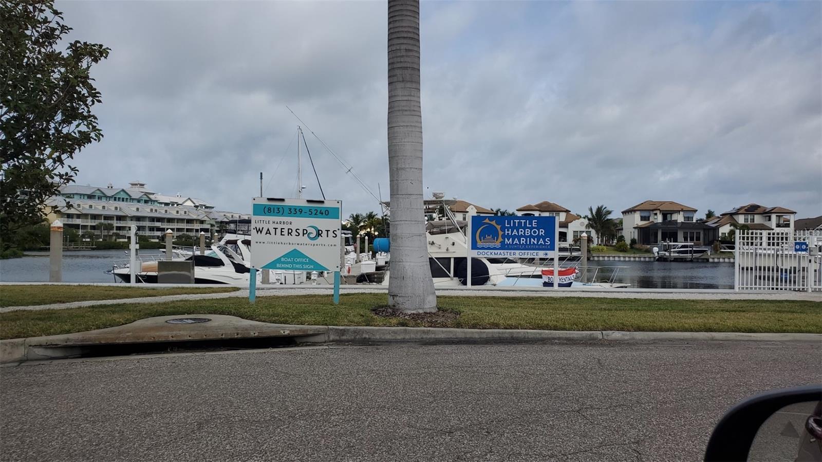 Listing photo id 22 for 209 Canal Street