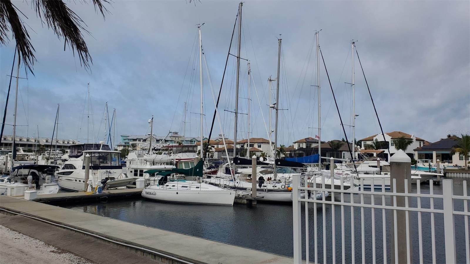 Listing photo id 23 for 209 Canal Street