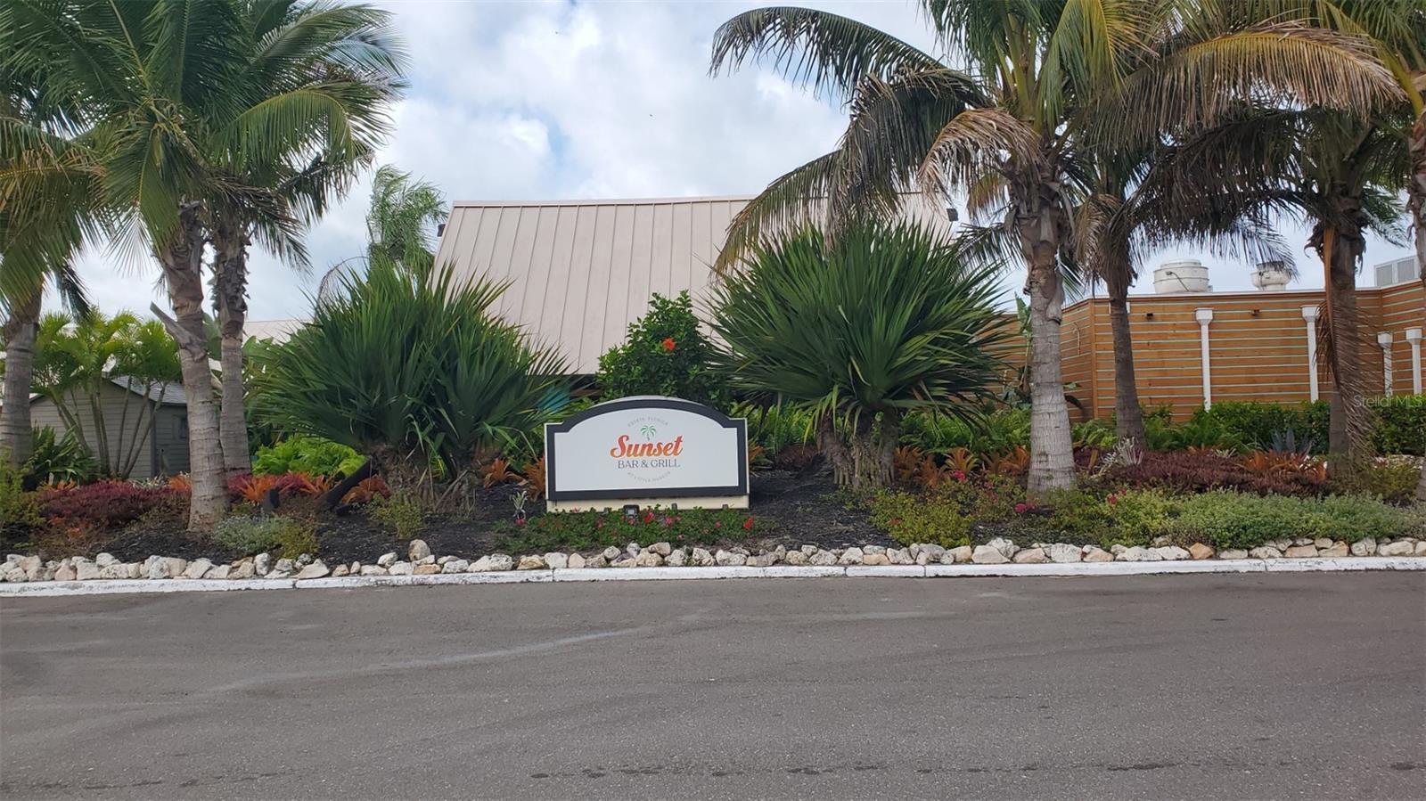 Listing photo id 24 for 209 Canal Street