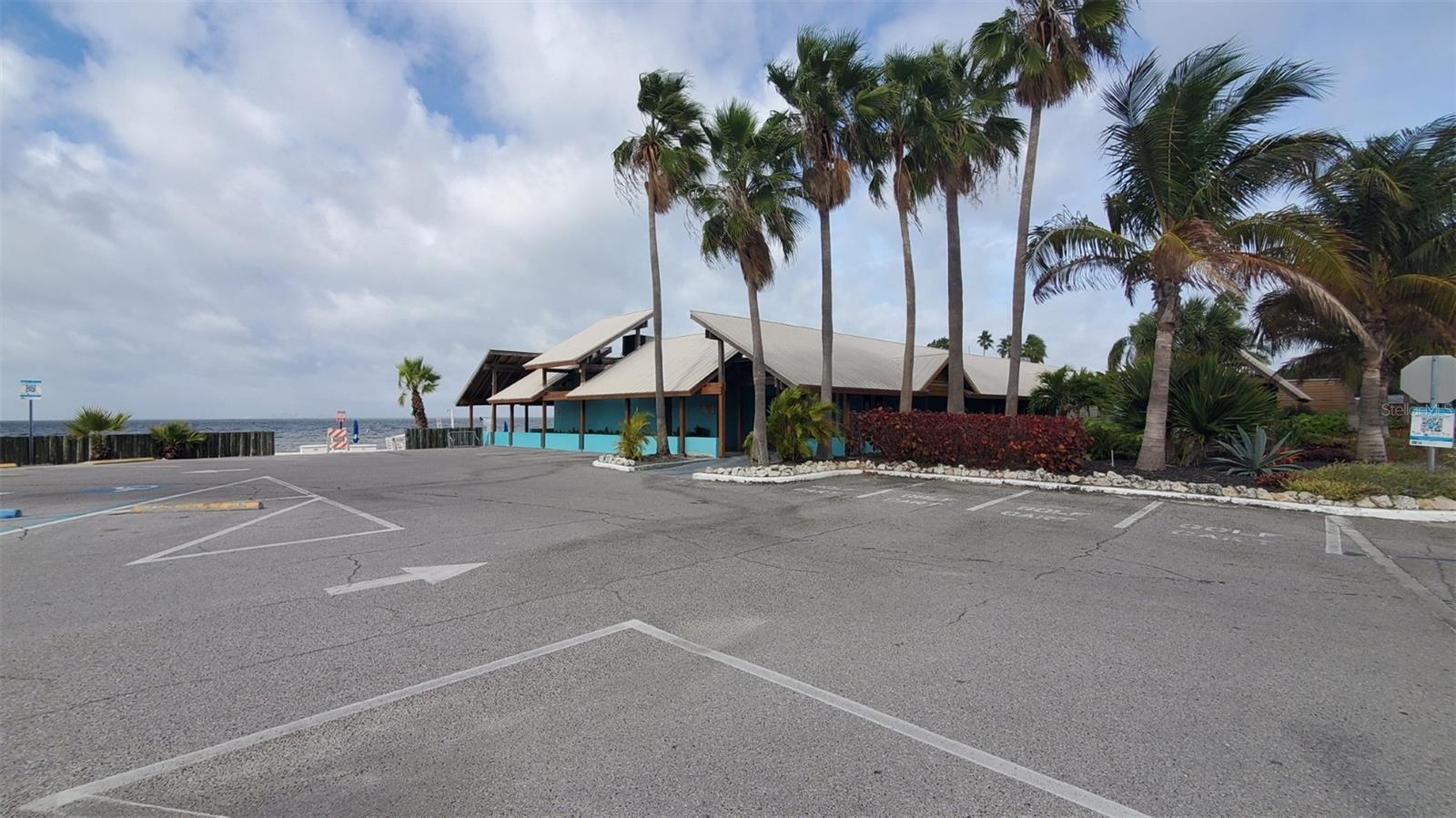 Listing photo id 25 for 209 Canal Street