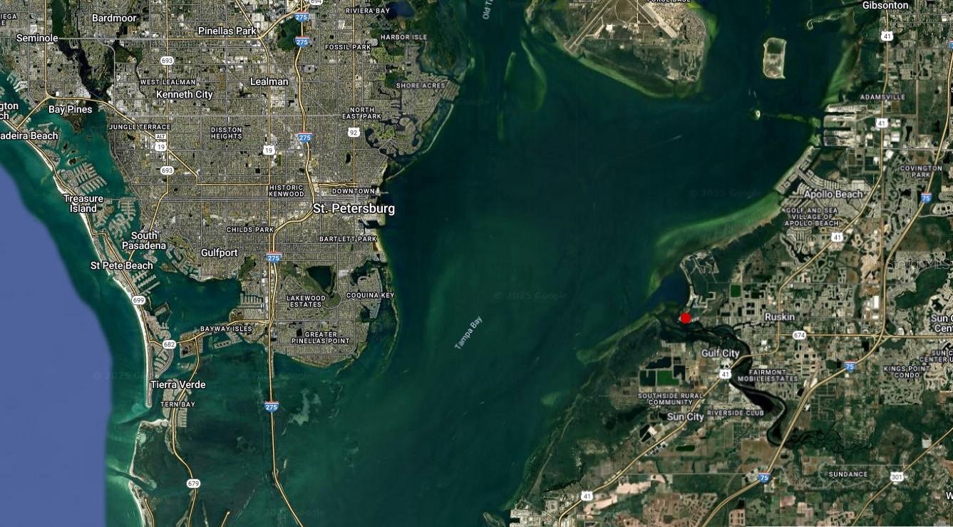 Listing photo id 1 for 209 Canal Street