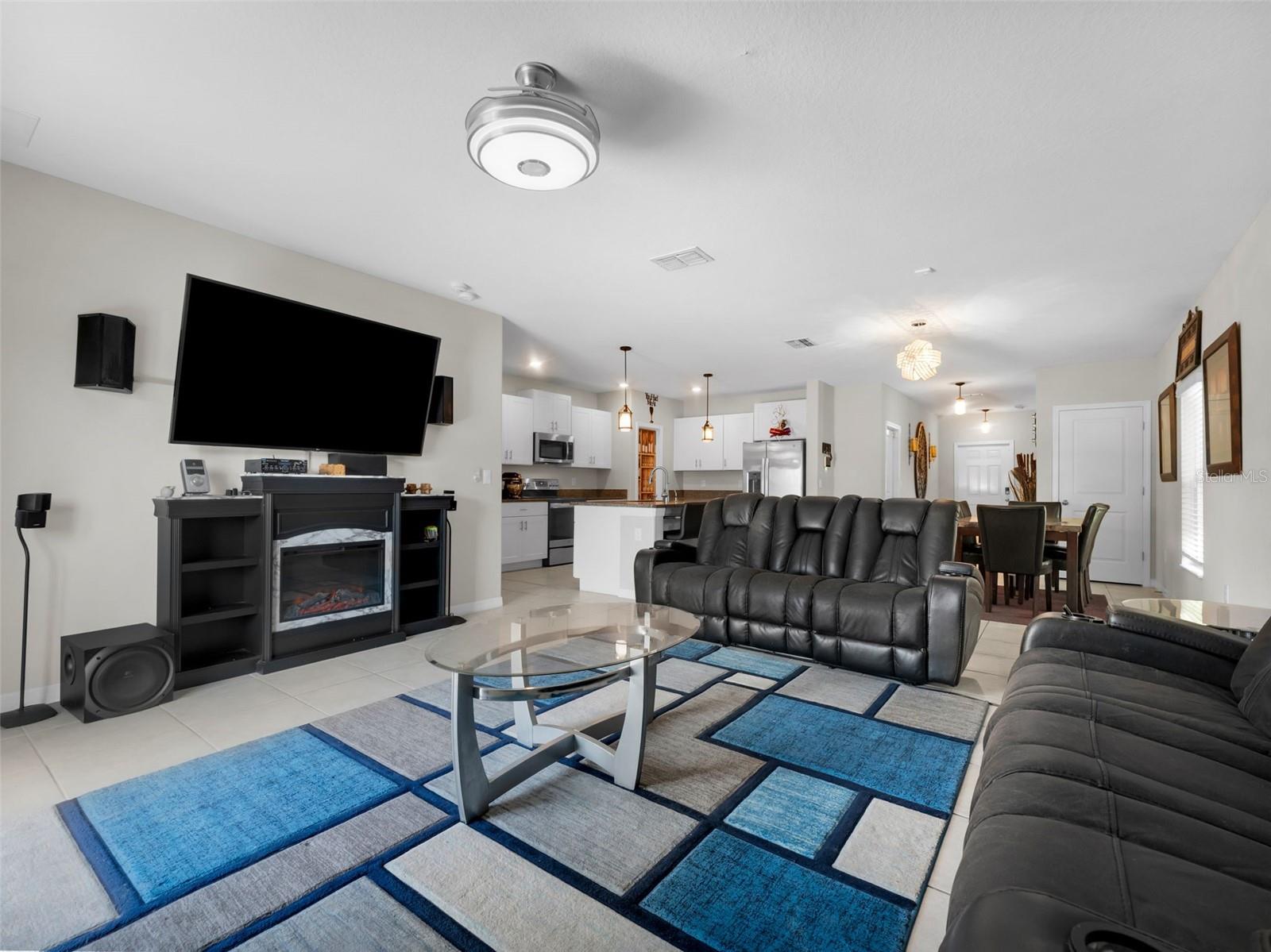 Image 4 of 26 For 6959 King Creek Drive