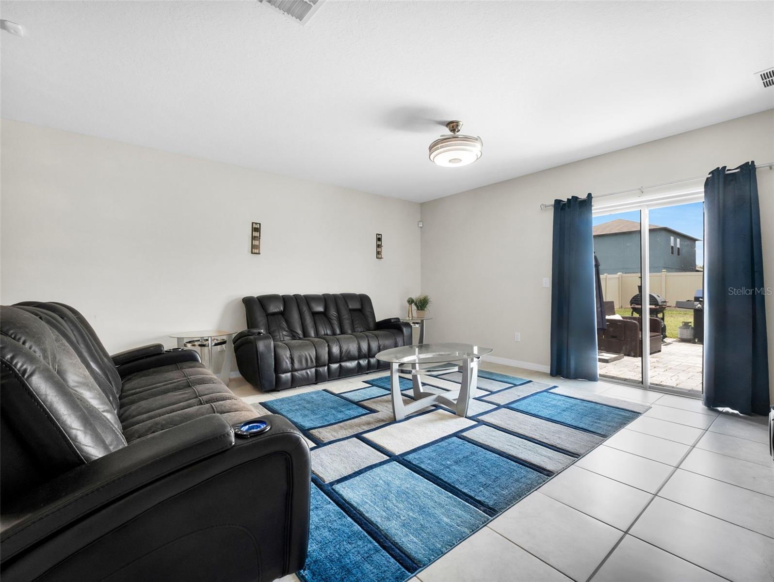 Image 5 of 26 For 6959 King Creek Drive