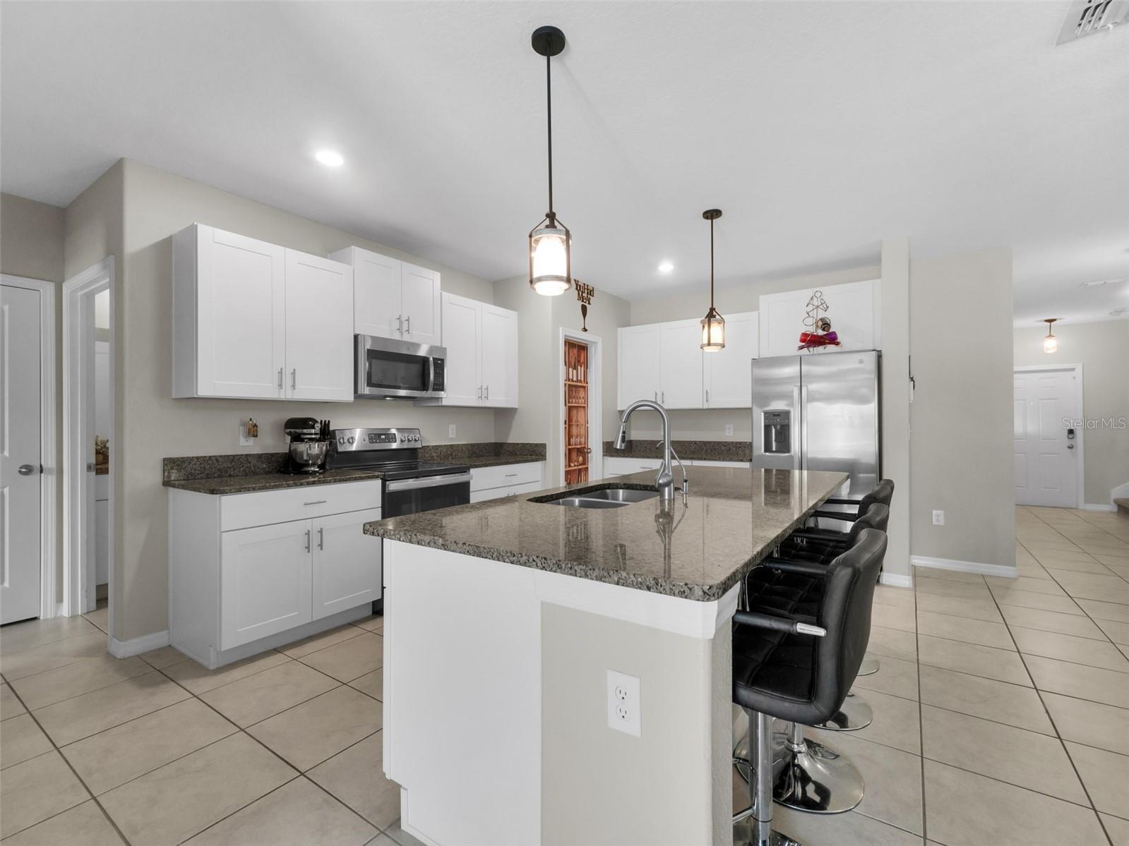 Image 6 of 26 For 6959 King Creek Drive