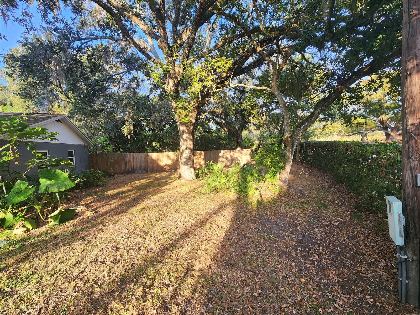 Image 40 of 49 For 820 Crenshaw Lake Road