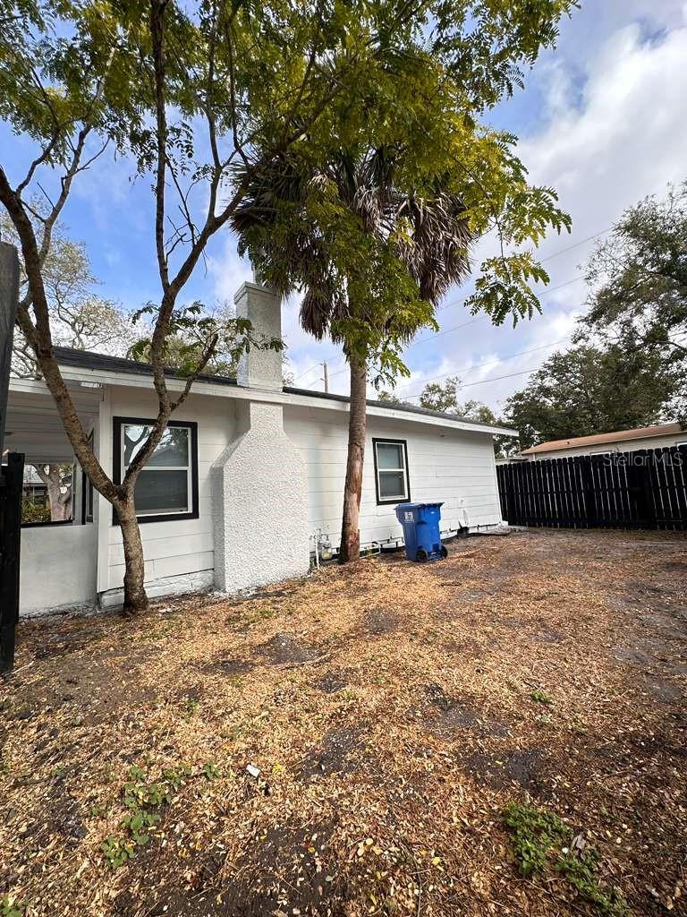 Image 12 of 41 For 2100 Auburn Street S