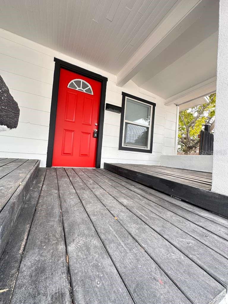 Image 21 of 41 For 2100 Auburn Street S