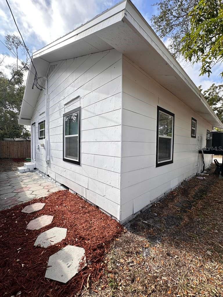 Image 22 of 41 For 2100 Auburn Street S